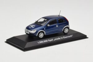Opel Corsa C 1.5M Made in Eisenach Minichamps 1:43 OPEL003 Metaal — afbeelding 2 van 4