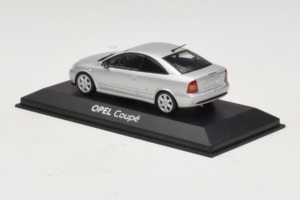 Opel Coupe Bertone Zilver Minichamps 1:43 B24910027 Metaal — afbeelding 3 van 4