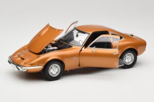 Opel GT Goud Minichamps 1:18 180049025 Metaal — afbeelding 2 van 8