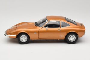Opel GT Goud Minichamps 1:18 180049025 Metaal — afbeelding 4 van 8