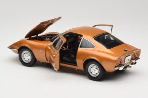 Opel GT Goud Minichamps 1:18 180049025 Metaal — afbeelding 5 van 8