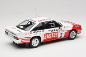 Opel Manta 400 #5 G. Colsoul Rally Ypres 1985 IXO 1:18 18RMC134 Metaal — afbeelding 2 van 6