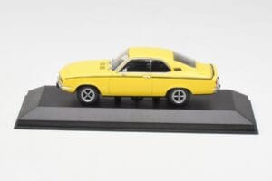 Opel Manta A SR Geel Minichamps 1:43 400045502 Metaal