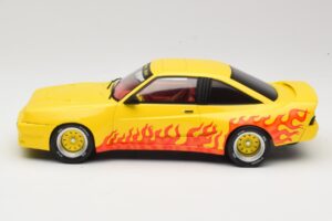 Opel Manta B Mattig Geel met Vlam MCG 1:18 MCG18115 Metaal — afbeelding 3 van 6