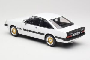 Opel Manta B Sport Wit MCG 1:18 MCG18237 Metaal — afbeelding 5 van 6