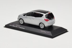 Opel Meriva B Zilver Metallic Minichamps 1:43 400040000 Metaal — afbeelding 3 van 4