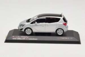 Opel Meriva B Zilver Metallic Minichamps 1:43 400040000 Metaal