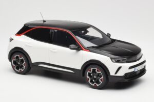 Opel Mokka-E GS Line Jada Wit Otto 1:18 OT1045 Hars — afbeelding 4 van 6