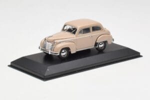 Opel Olympia A Beige Minichamps 1:43 430040404 Metaal — afbeelding 2 van 4