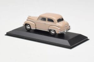 Opel Olympia A Beige Minichamps 1:43 430040404 Metaal — afbeelding 3 van 4