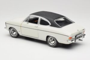 Opel Olympia A Coupe Wit Zwart Revell 1:18 8446 Metaal — afbeelding 7 van 8