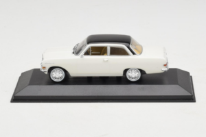 Opel Rekord A Wit Zwart Dak Minichamps 1:43 430041002 Metaal