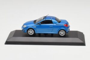 Opel Tigra Twin Top Blauw Minichamps 1:43 919084 Metaal