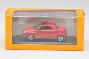 Opel Tigra TwinTop Magma Rood Minichamps 1:43 B24910027T Metaal — afbeelding 4 van 4