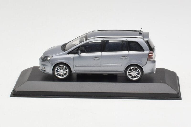 Opel Zafira A OPC Light Blue Metallic Minichamps 1:43 ZAFIRA001 Metaal