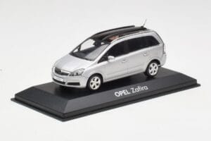 Opel Zafira B Zilver Minichamps 1:43 1799109 Metaal — afbeelding 2 van 4