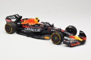 Oracle Red Bull Racing RB18 #11 S. Perez Miami GP 2022 Minichamps 1:18 110220511 Metaal — afbeelding 4 van 6