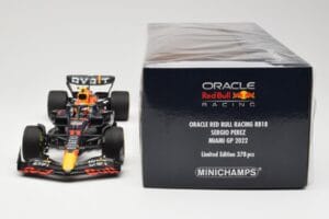 Oracle Red Bull Racing RB18 #11 S. Perez Miami GP 2022 Minichamps 1:18 110220511 Metaal — afbeelding 6 van 6