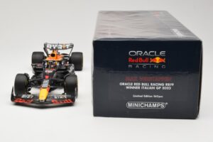 Oracle Red Bull Racing RB19 #1 M. Verstappen Winner Italian GP 2023 Minichamps 1:18 110231501 Metaal — afbeelding 6 van 6