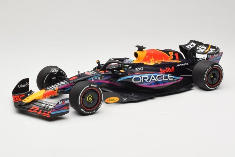 Oracle Red Bull Racing RB19 #1 M. Verstappen Winner Miami GP 2023 Minichamps 1:18 110230501 Metaal
