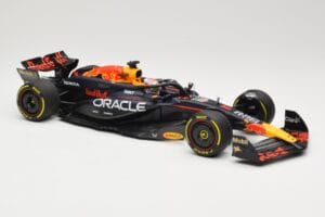 Red Bull Racing RB20 #1 M. Verstappen Winner China GP 2024 Minichamps 1:18 110240501 Metaal — afbeelding 4 van 6