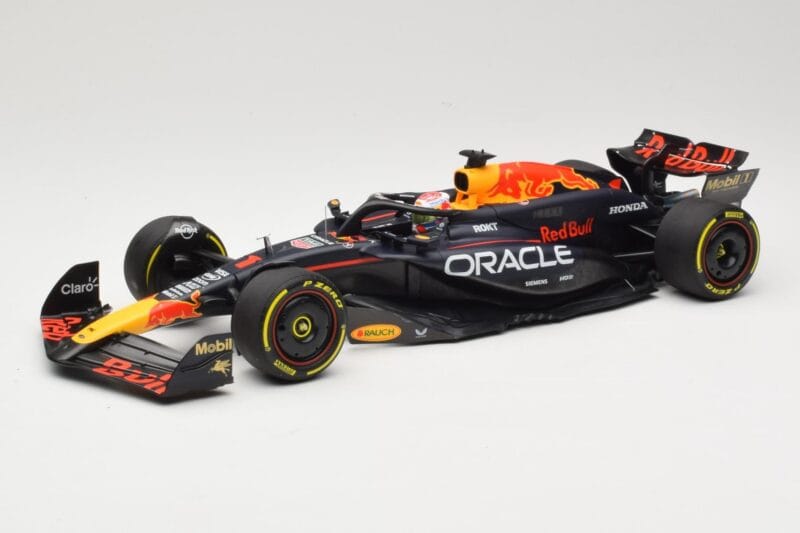 Red Bull Racing RB20 #1 M. Verstappen Winner China GP 2024 Minichamps 1:18 110240501 Metaal