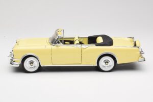 Packard Caribbean Cabriolet Geel Road Signature 1:18 92798 Metaal — afbeelding 4 van 8