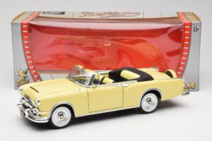 Packard Caribbean Cabriolet Geel Road Signature 1:18 92798 Metaal — afbeelding 8 van 8