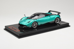 Pagani Huayra BC Green Metallic Yy Model 1:18 REMC020 Hars — afbeelding 2 van 7