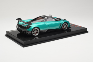 Pagani Huayra BC Green Metallic Yy Model 1:18 REMC020 Hars — afbeelding 3 van 7