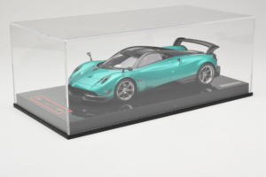 Pagani Huayra BC Green Metallic Yy Model 1:18 REMC020 Hars — afbeelding 6 van 7