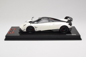Pagani Huayra BC White Metallic Yy Model 1:18 REMC025 Hars