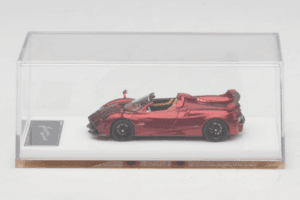 Pagani Huayra Roadster Tricolore Rood Henson & Heaven 1:64 PHRTR01 Metaal — afbeelding 6 van 7