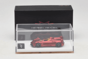 Pagani Huayra Roadster Tricolore Rood Henson & Heaven 1:64 PHRTR01 Metaal — afbeelding 7 van 7