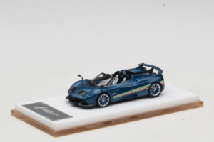 Pagani Huayra Tricolore Roadster Blauw Henson & Heaven 1:64 PHTRB01 Hars — afbeelding 2 van 8