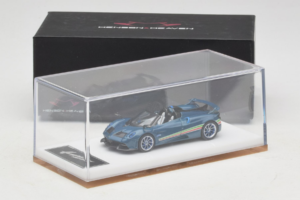 Pagani Huayra Tricolore Roadster Blauw Henson & Heaven 1:64 PHTRB01 Hars — afbeelding 7 van 8