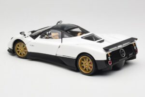 Pagani Zonda F Wit Mondo Motors 1:18 157655 Metaal — afbeelding 7 van 8