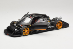 Pagani Zonda R Revolucion Carbon Fiber AUTOart 1:18 78261 Metaal — afbeelding 2 van 8