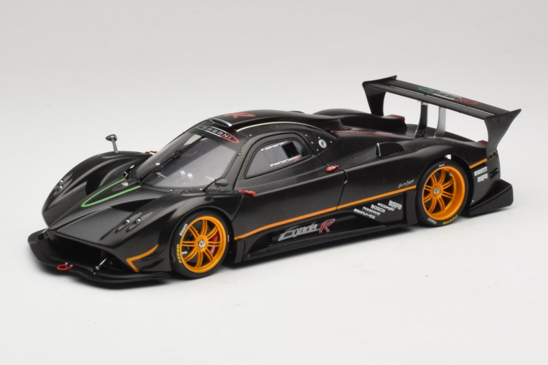 Pagani Zonda R Revolucion Carbon Fiber AUTOart 1:18 78261 Metaal