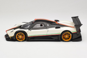 Pagani Zonda R Revolucion Wit AUTOart 1:18 78262 Metaal — afbeelding 4 van 8