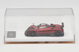 Pagani Zonda Tricolore Rood Henson & Heaven 1:64 PZTR01 Metaal — afbeelding 6 van 7