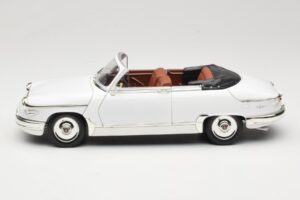 Panhard PL17 Cabriolet Wit Solido 1:18 8174 Metaal — afbeelding 4 van 8