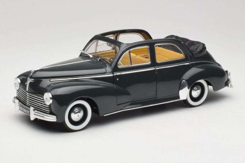Peugeot 203 Cabriolet Zwart Solido 1:18 8156 Metaal