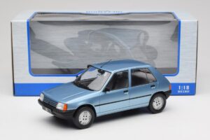 Peugeot 205 Blauw MCG 1:18 MCG18491 Metaal — afbeelding 6 van 6
