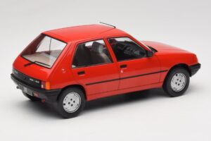 Peugeot 205 Rood MCG 1:18 MCG18492 Metaal — afbeelding 2 van 6