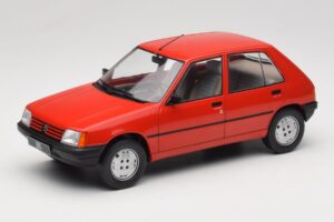 Peugeot 205 Rood MCG 1:18 MCG18492 Metaal