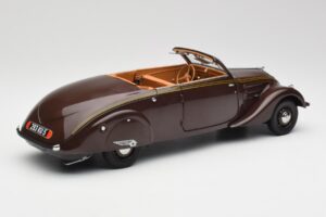 Peugeot 402 Eclipse Chocolade Norev 1:18 184873 Metaal — afbeelding 3 van 12