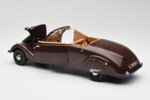 Peugeot 402 Eclipse Chocolade Norev 1:18 184873 Metaal — afbeelding 8 van 12