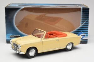 Peugeot 403 Cabriolet Zandgeel Solido 1:18 8165 Metaal — afbeelding 8 van 8