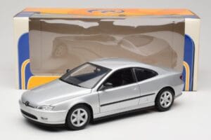 Peugeot 406 Coupe Zilver Gate 1:18 01024 Metaal — afbeelding 8 van 8